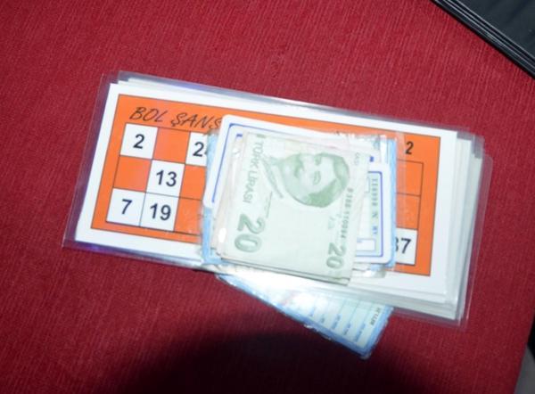 Isparta'da kumarhane operasyonu