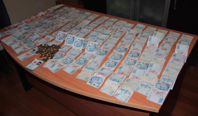 Dilencinin üzerinden 12 bin lira çıktı