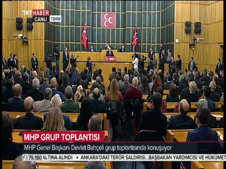 Bahçeli'nin prompteri bozuldu