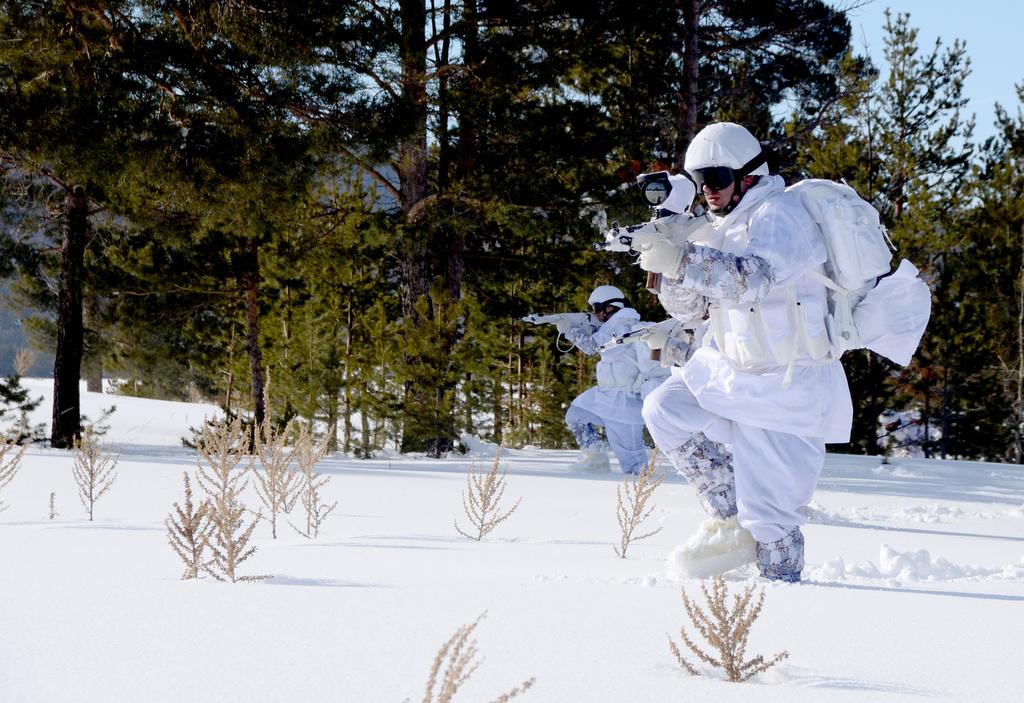 Komandolar eksi 20 derecede eğitimde