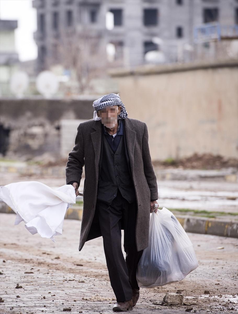 İdil'de yaşlı çifte polis yardım etti