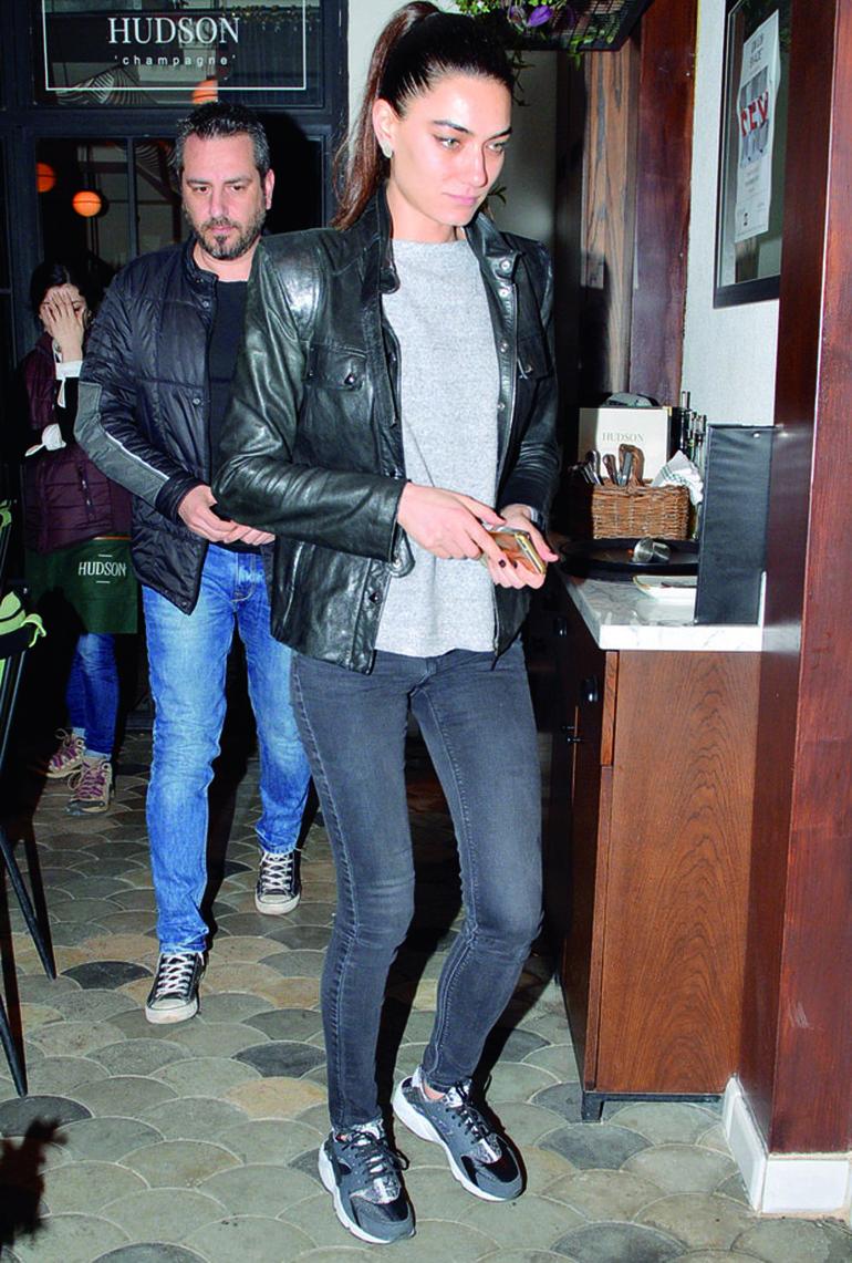 Hande Subaşı ve Can Tursan yemekte