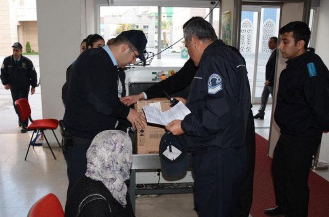 X-ray cihazından geçirilen kutudan bebek cesedi çıktı