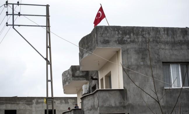 Şırnaklılardan operasyona Türk bayraklı destek