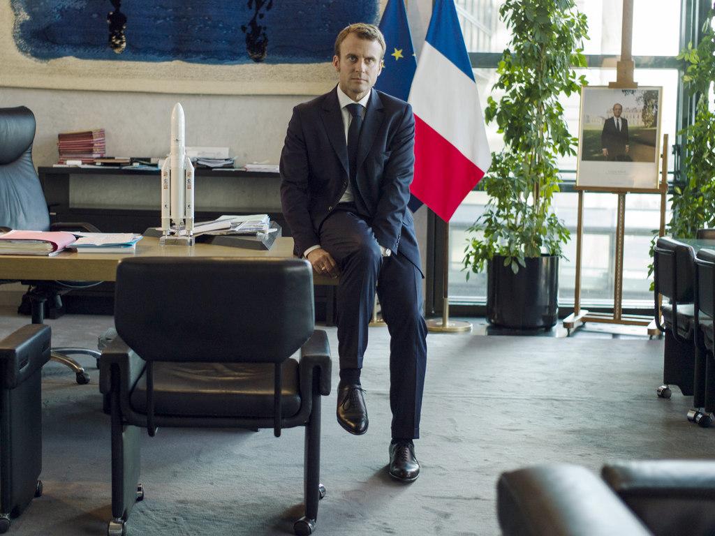 Fransa Ekonomi Bakanı kadın tacizine uğradı