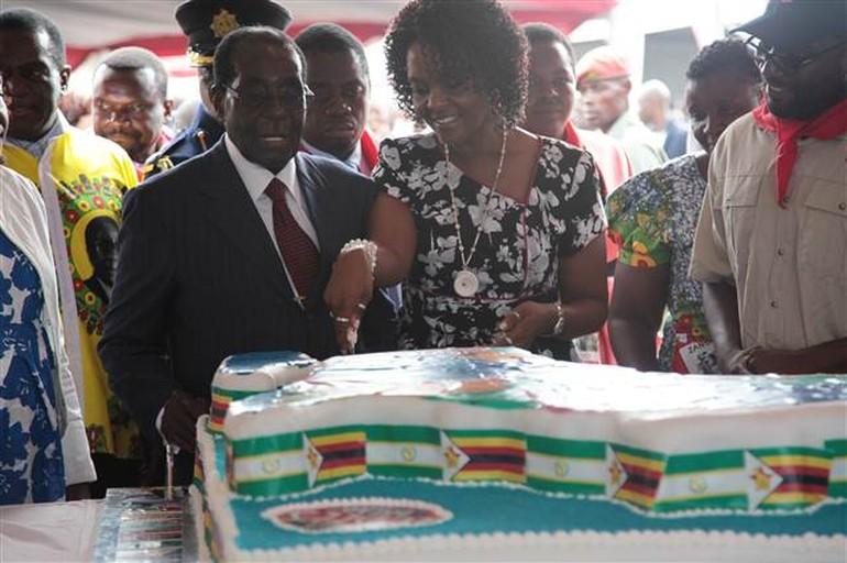 Kıtlıkta görkemli doğum günü partisi veren Cumhurbaşkanı