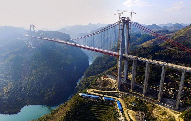 Çin'de 218 milyon euroluk köprü inşa edildi