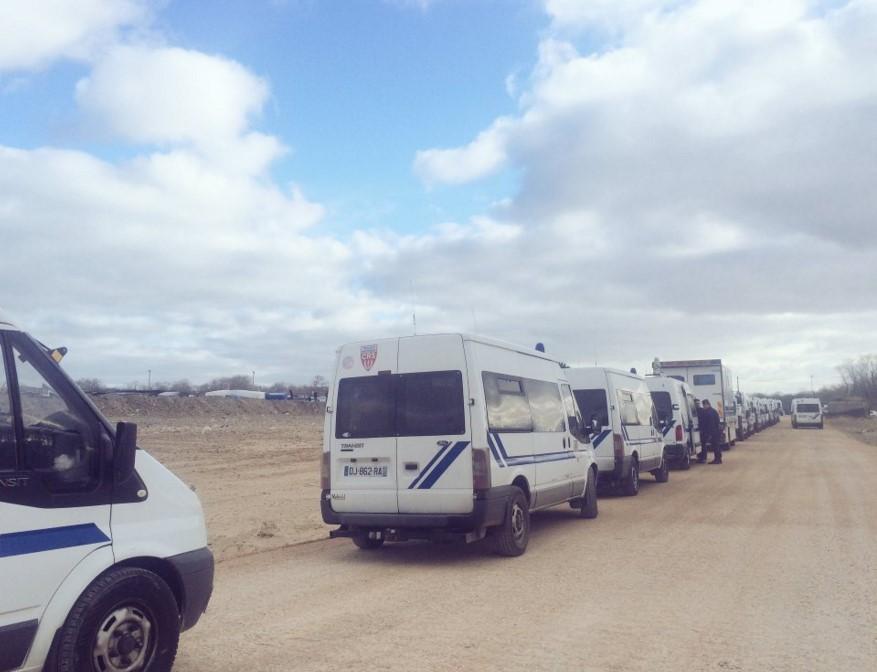 Fransız polisi mülteci kampını yıktı