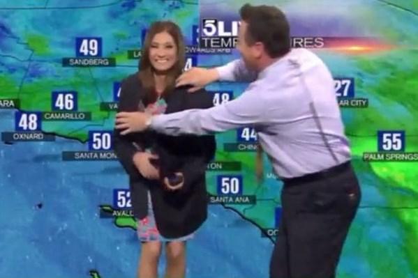 Sunucu canlı yayında elbisesinin azizliğine uğradı