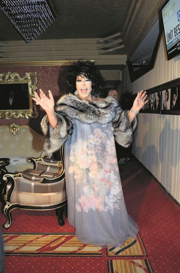 Bülent Ersoy: Kürküm gerçek ama hayvanları severim