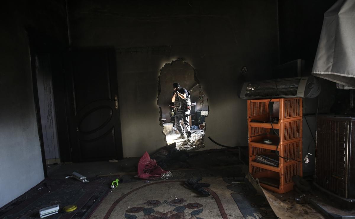 Teröristlerin kilit taşlarından yaptığı tünel bulundu