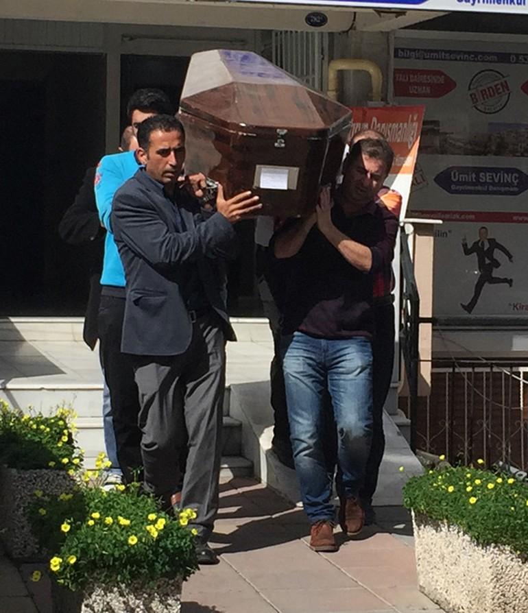 Sezen Aksu'yu dostları yalnız bırakmadı