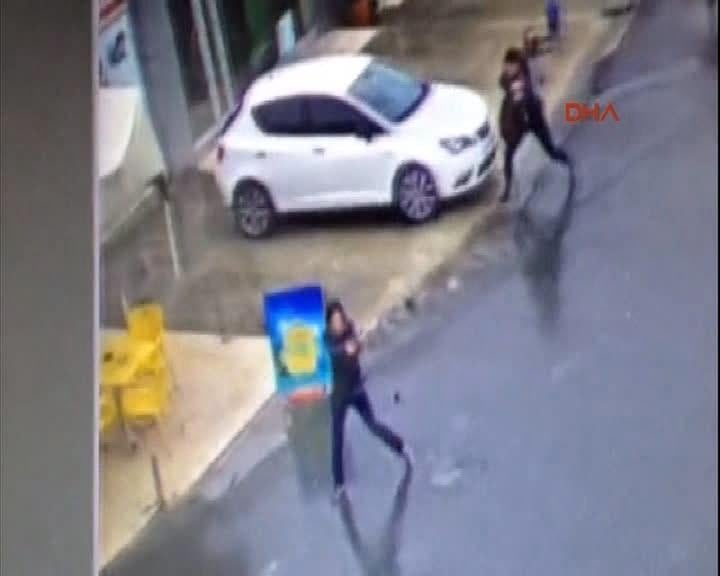 İstanbul'da terör saldırısı: 2 terörist öldürüldü