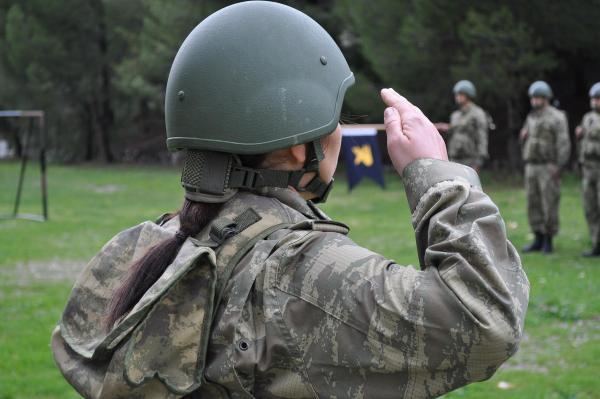 TSK'nın gözbebeği: Özlem Üsteğmen