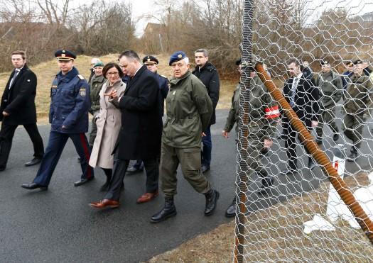Slovenya göçmen güzergahını kapatıyor