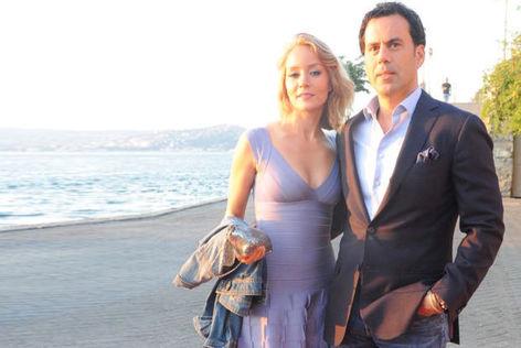 Bade İşçil eşiyle barıştı