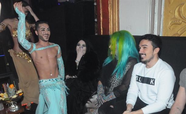 Bülent Ersoy yeşil peruk taktı