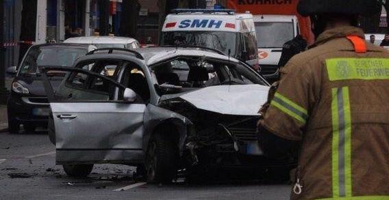 Almanya'da araç patladı