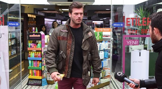 Annesiyle ilgili soru Kıvanç Tatlıtuğ'u kızdırdı