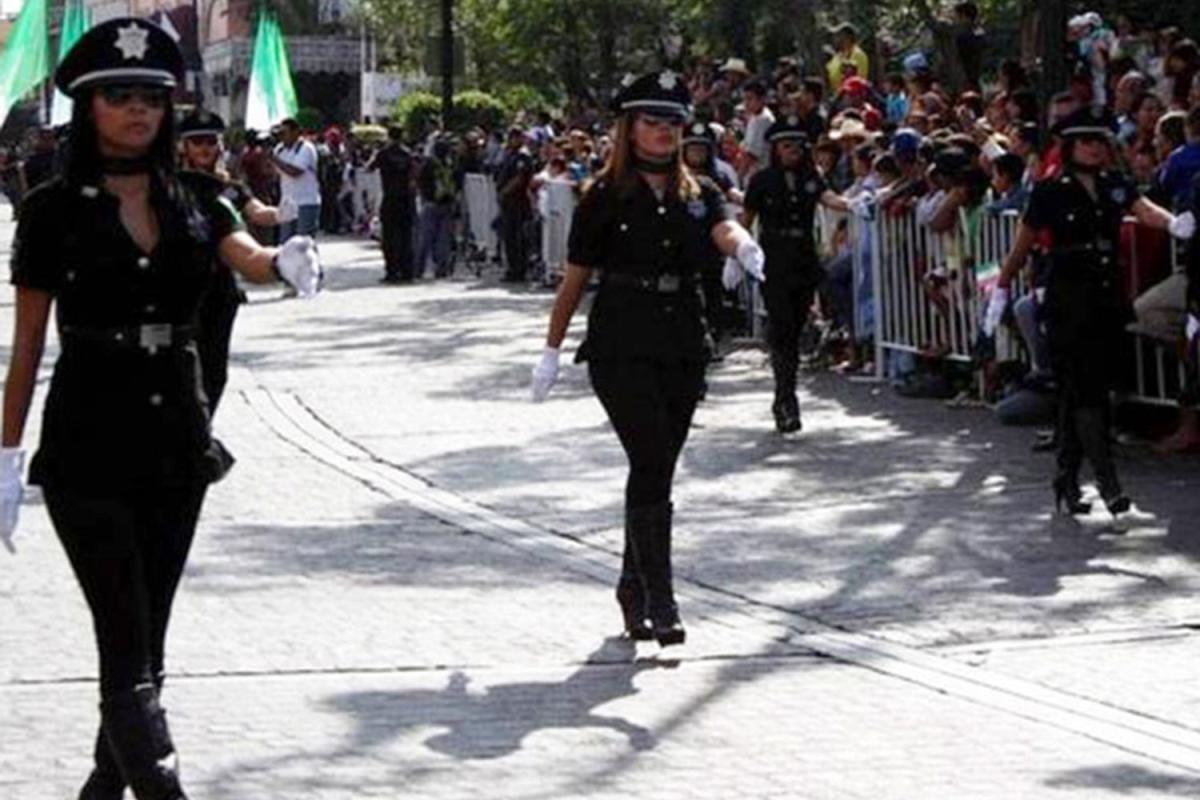 Kadın polis timi erotizm nedeniyle görevden alındı