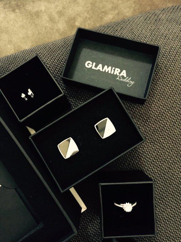 Demet Akalın'a komşusu tektaş aldı