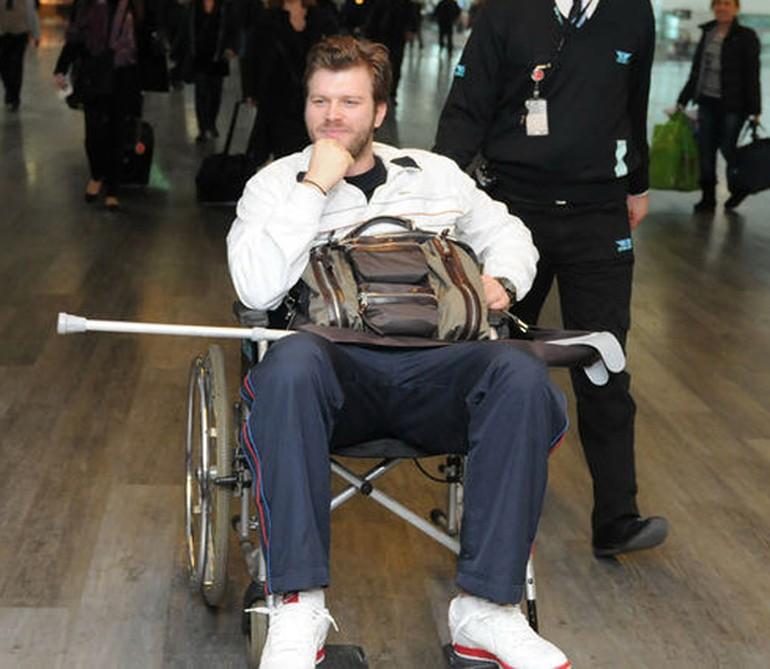 Kıvanç Tatlıtuğ basket maçında sakatlandı