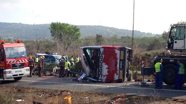 Erasmus öğrencileri İspanya'da kaza yaptı: 14 ölü