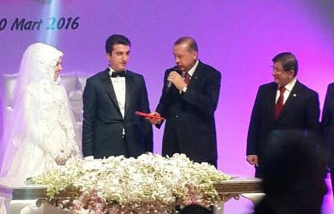 Erdoğan ve Davutoğlu nikah şahidi oldu