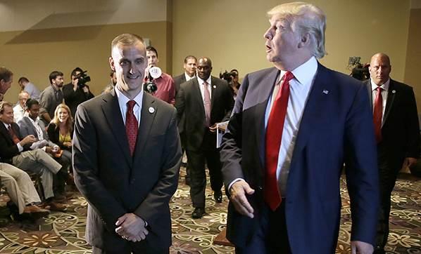 ABD'de Trump'ı protesto edenler otoyolu trafiğe kapattı