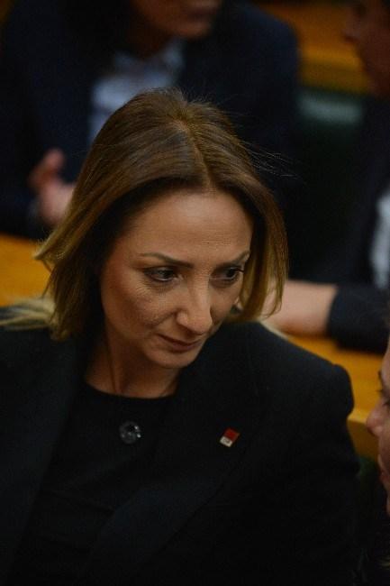 Aylin Nazlıaka CHP grubunu karıştırdı