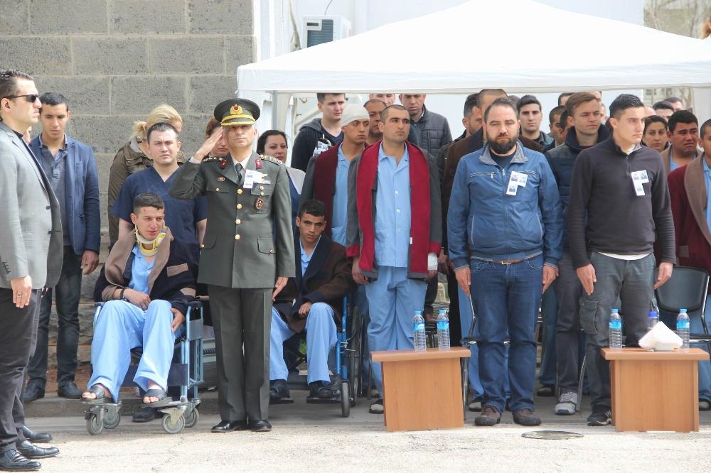 Lice şehitlerini yaralı silah arkadaşları uğurladı