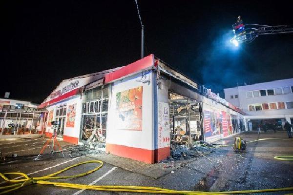 Almanya'da Türklere ait işyerleri kundaklandı