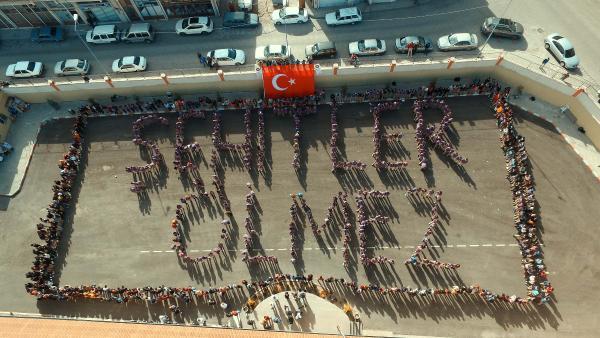 Nevşehir Lisesi'nde ‘Şehitler Ölmez’ koreografisi