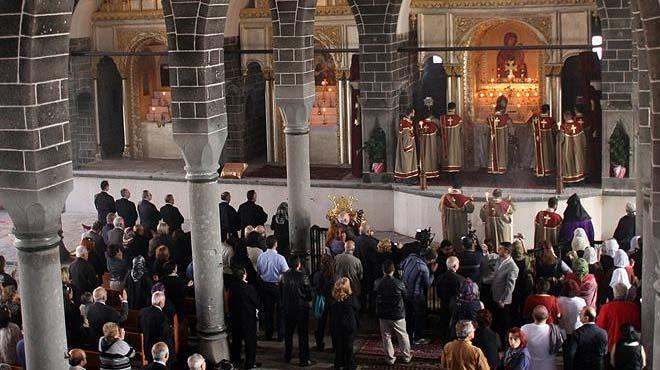 Diyarbakır'da paskalya ayinine terör engeli
