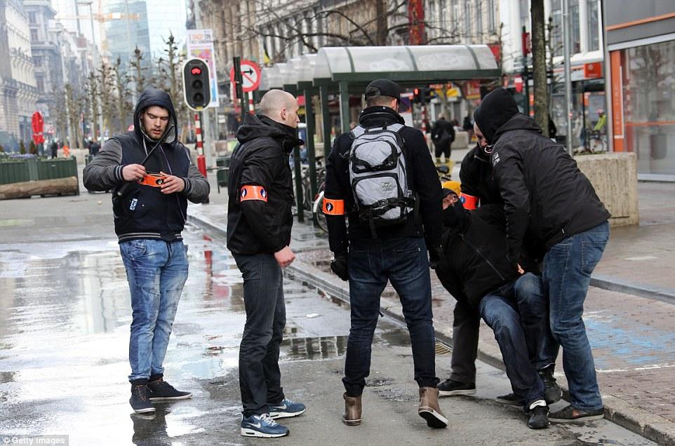 Brüksel'de protestoya polis müdahalesi