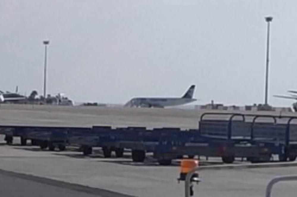 Mısır'da yolcu uçağı kaçırıldı