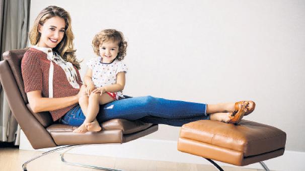 Çağla Kubat: Kızım 3 dil öğreniyor