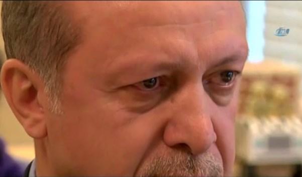 Küçük kızın Sezai Karakoç şiiri Erdoğan'ı duygulandırdı