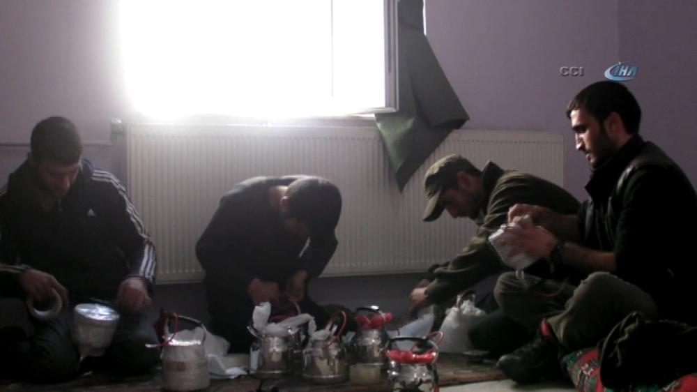 Şarkılarla çaydanlık bombası yapan teröristler öldürüldü