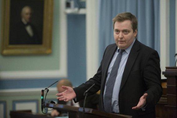 Panama belgelerinden sonra ilk istifa