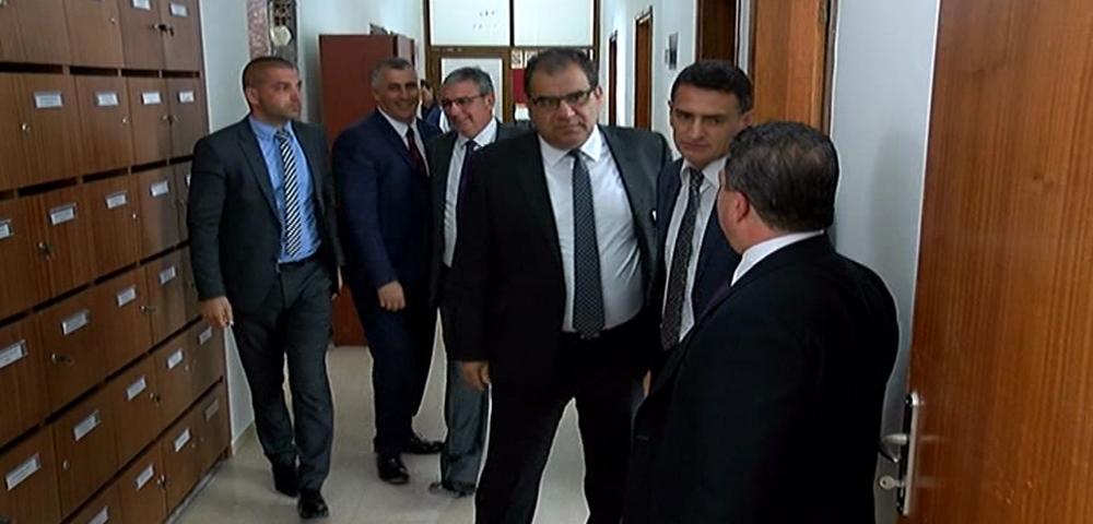 KKTC'de bakanlar istifalarını sundu