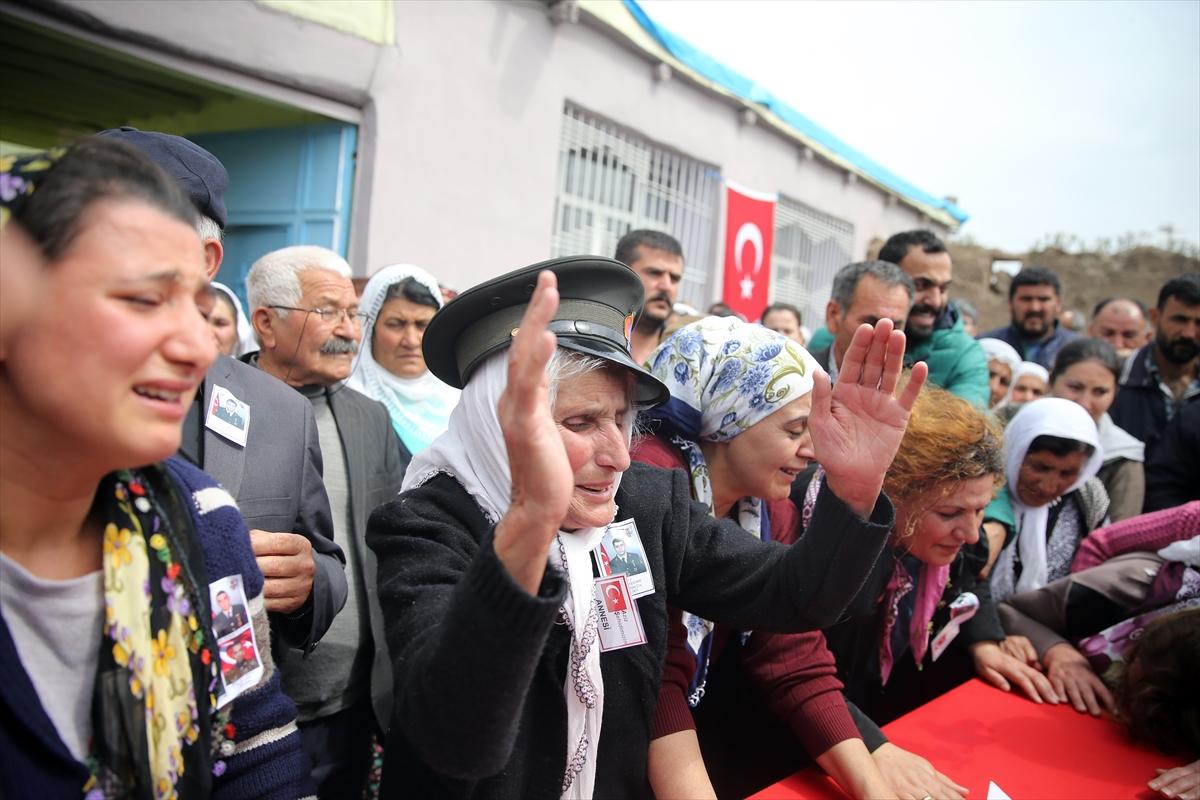 Diyarbakırlı şehidin eşi PKK'ya lanet okudu