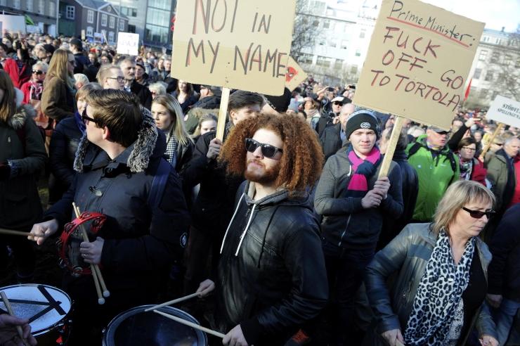 Panama belgelerinin ardından İzlanda'da protesto