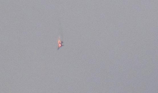Suriyeli muhalifler Halep'te savaş uçağı düşürdü