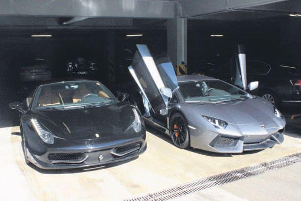 Akın İpek'in otomobil koleksiyonu ihaleye çıkıyor