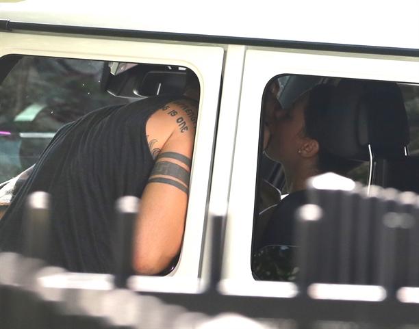 Adriana Lima aşka geldi