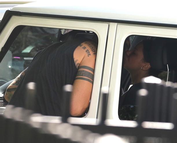 Adriana Lima aşka geldi