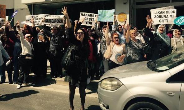 AK Partili ve CHP'li kadınlardan karşılıklı protesto