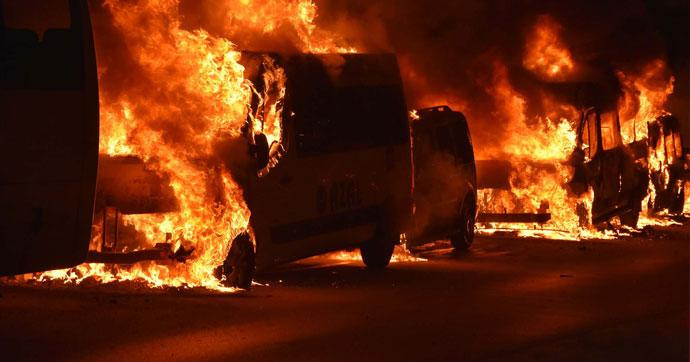 İstanbul'un 3 ilçesinde 23 araç kundaklandı