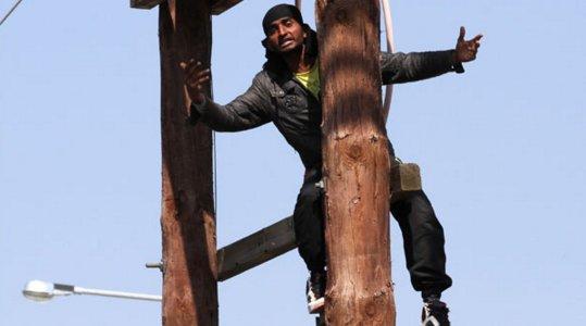 Türkiye'ye gelmek istemeyen mülteci intihara kalkıştı